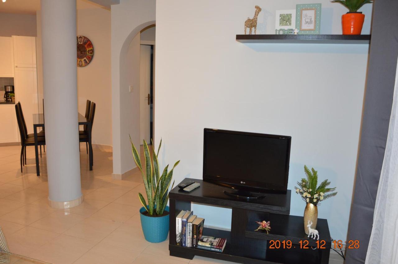 Luxury Apartment Paphos Exterior photo
